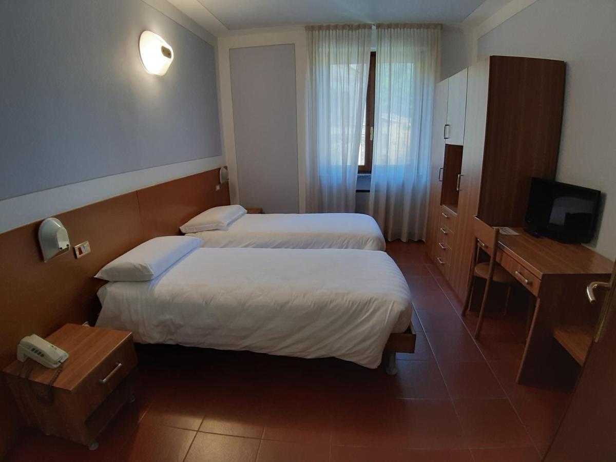 Hotel Ristorante Centrale Vestone Εξωτερικό φωτογραφία