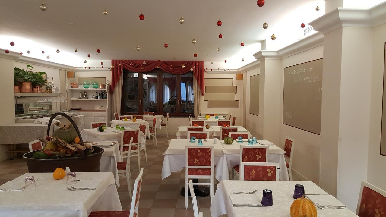 Hotel Ristorante Centrale Vestone Εξωτερικό φωτογραφία